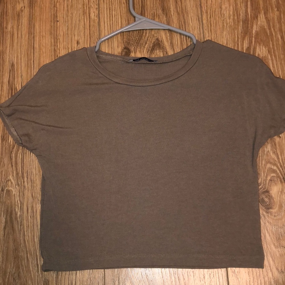 Cropped tee